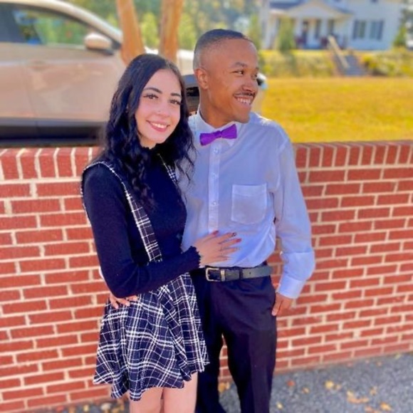 Meet your Posher, Kaylee - Picture 1 of 1